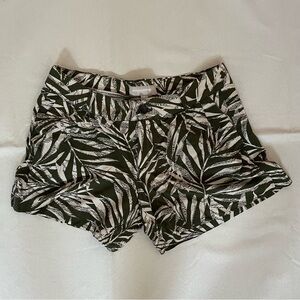 BANANA REPUBLIC beach Vacay short Women’s size 2